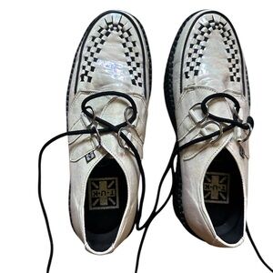 TUK white/holo creepers